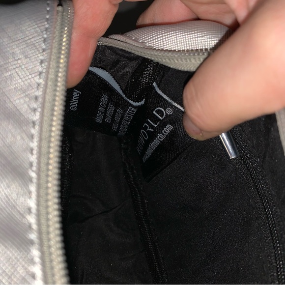 THE NIGHTMARE BEFORE CHRISTMAS SHOCK, LOCK & BARREL HANDBAG! - Picture 11 of 12